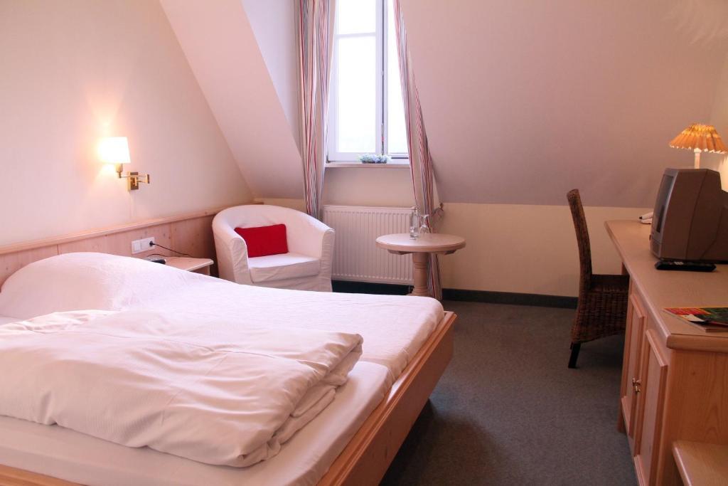 Landgasthof Gut Deutenhof Hotell Bad Abbach Rom bilde